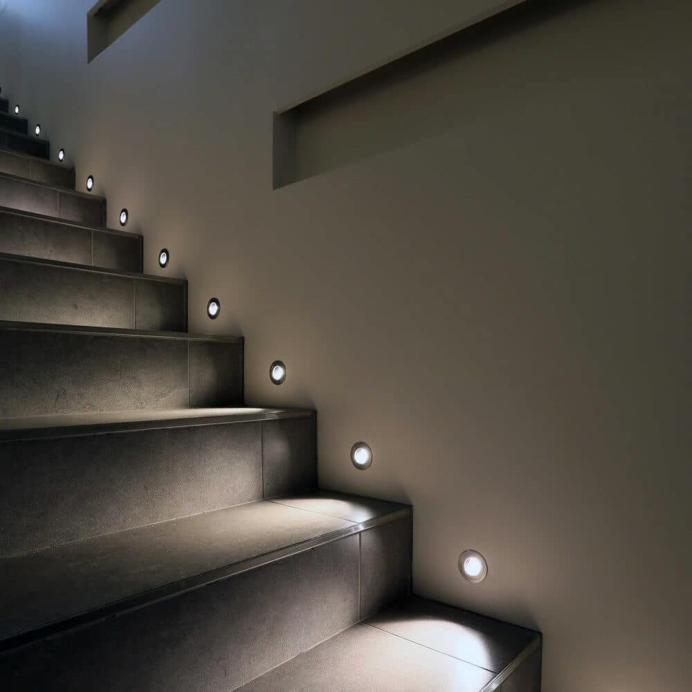 staircase lighting idea