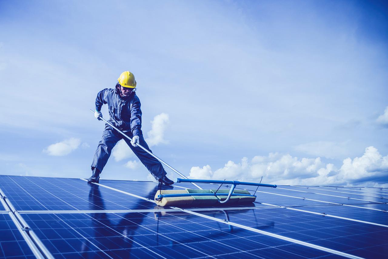 Solar Panel Cleaning Sydney | Expert Cleaning for Maximum Efficiency